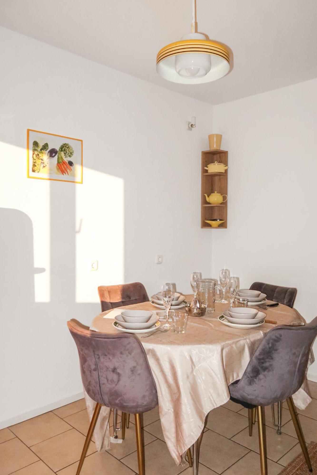 Homestay - Panoramablick Ueber Buedingen Eksteriør billede